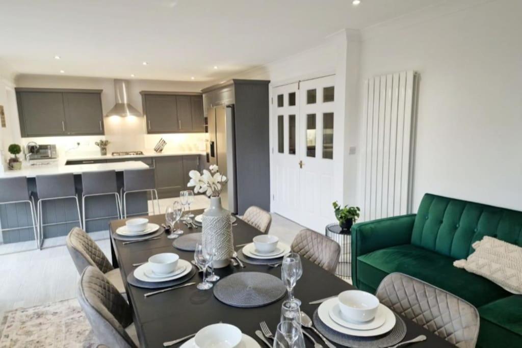 Beautifully Done 5 Bed Barn Conversion In Heswall - Sleeps Up To 10 Dış mekan fotoğraf