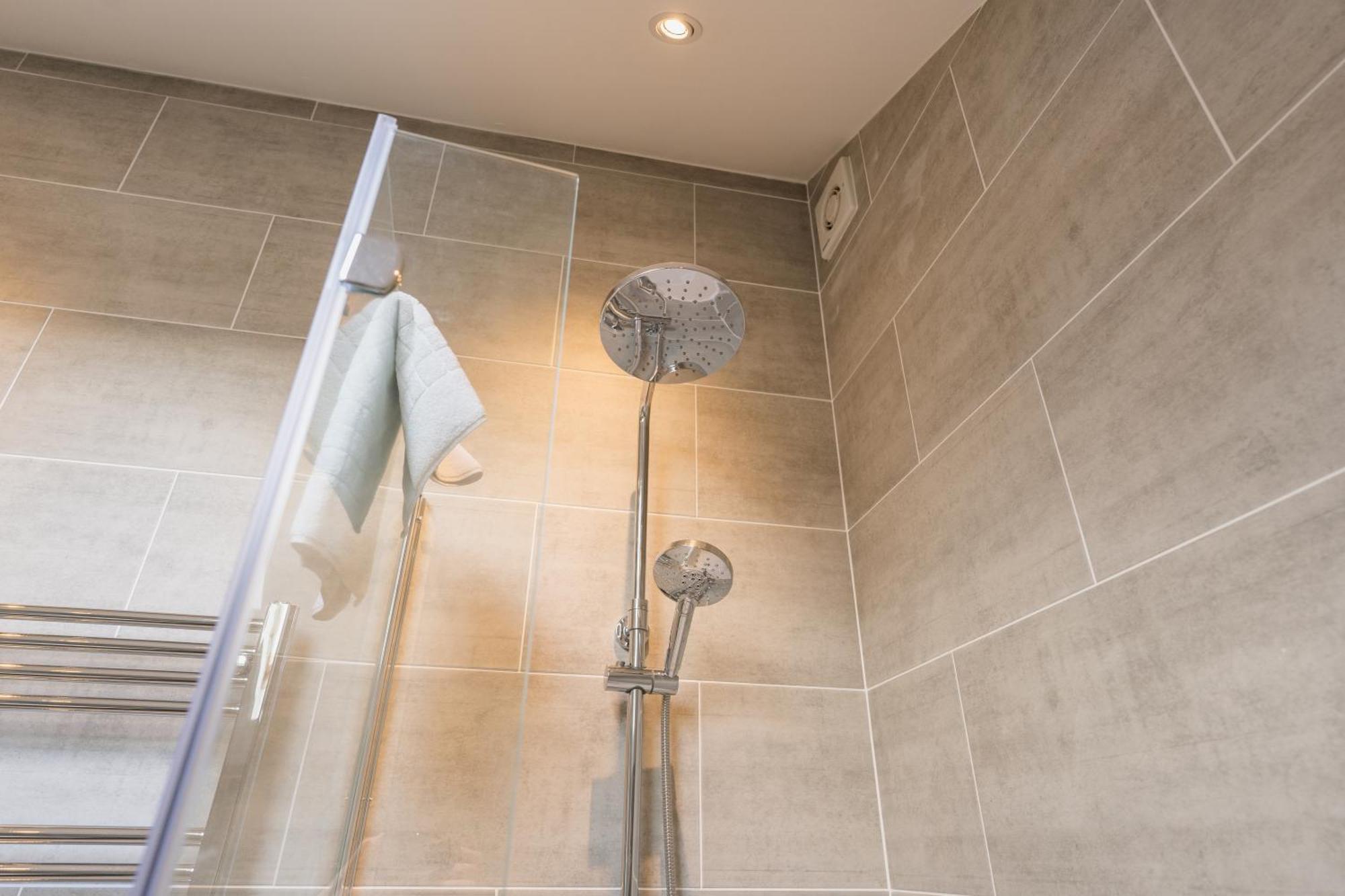 Beautifully Done 5 Bed Barn Conversion In Heswall - Sleeps Up To 10 Dış mekan fotoğraf